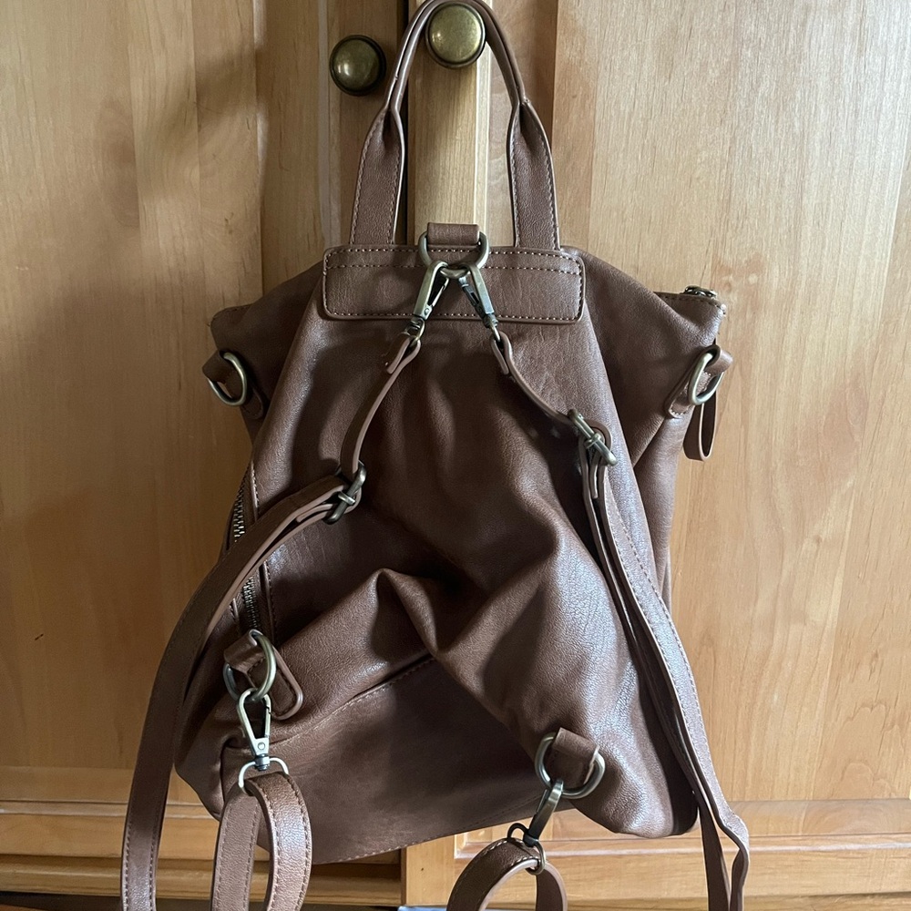 Brown leather backpack style Antik Kraft bag. - Picture 2 of 8